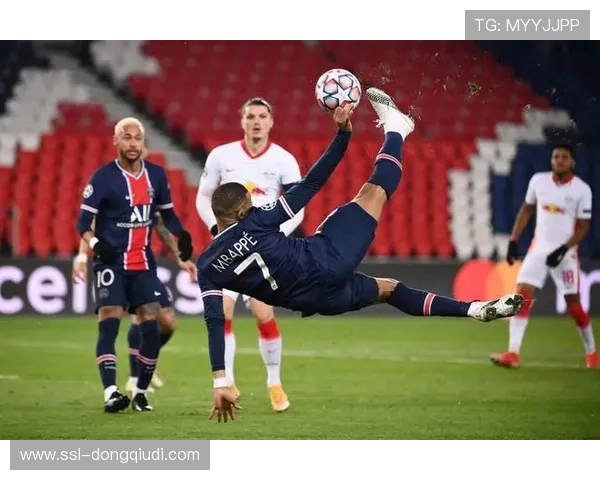 德甲与英超财务模式对比，理性运营vs金元足球